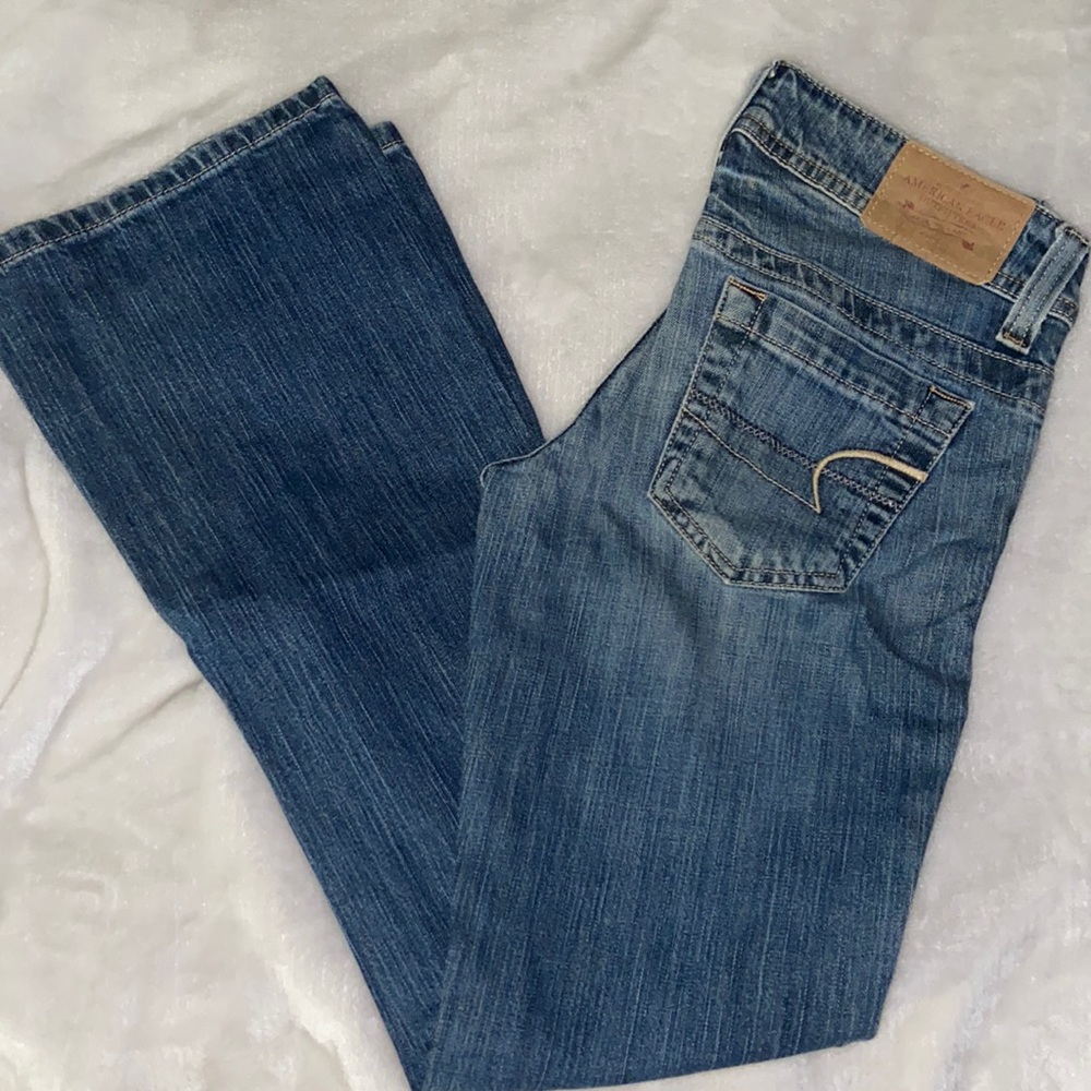 American Eagle Outfitters Women’s Artist Jeans